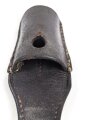Koppelschuh zum Seitengewehr M84/98 für k98 der Wehrmacht. getragenes , dunkelbraunes Stück, datiert 1939