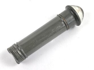 Stabtaschenlampe "PERTRIX No. 585" , Originallack,  Funktion nicht geprüft, Gesamtlänge 12cm