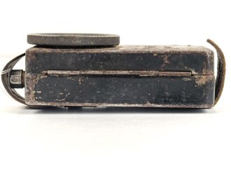 Taschenlampe Pertrix 678, schwarzer Originallack, blaue Vorschiebeblende, wohl für Luftschutz. Funktion nicht geprüft