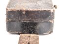 Taschenlampe Pertrix 678, schwarzer Originallack, blaue Vorschiebeblende, wohl für Luftschutz. Funktion nicht geprüft