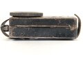 Taschenlampe Pertrix 678, schwarzer Originallack, blaue Vorschiebeblende, wohl für Luftschutz. Funktion nicht geprüft