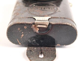 Taschenlampe "Pertrix 654". Originallack, Anknöpflasche repariert , Funktion nicht geprüft