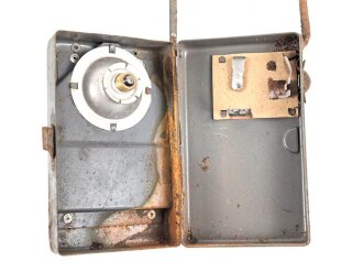 Taschenlampe "Pertrix ". Originallack. Alter unbekannt, vermutlich Nachkrieg oder Export. Funktion nicht geprüft
