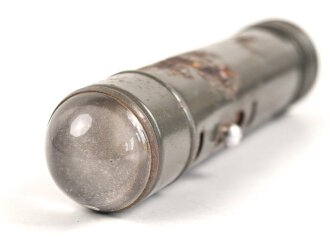 Stabtaschenlampe "Pertrix ?". Originallack, Gesamtlänge 11cmFunktion nicht geprüft