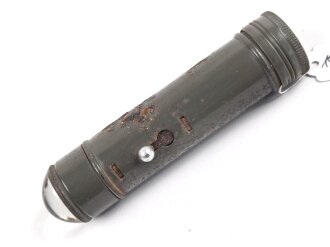 Stabtaschenlampe "Pertrix ?". Originallack, Gesamtlänge 11cmFunktion nicht geprüft