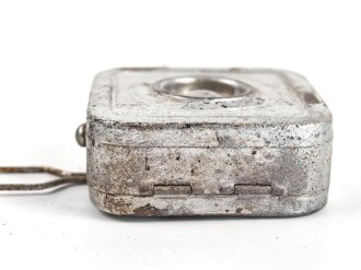 Taschenlampe "Daimon " Überlackiert, Maße 5,5 x 5,5 x 2cm. Funktion nicht geprüft