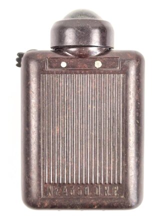 Taschenlampe "Zeiler 4350" aus brauner Preßmasse. Guter Zustand, Funktion nicht geprüft