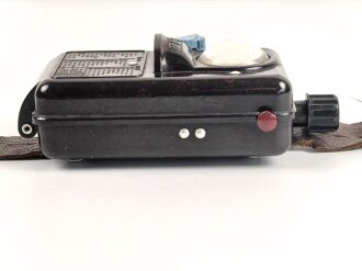 Taschenlampe "Berker" aus brauner Preßmasse.Ungereinigt. Funktion nicht geprüft