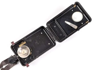 Taschenlampe "Berker" aus brauner Preßmasse.Ungereinigt. Funktion nicht geprüft