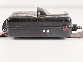 Taschenlampe "Berker" aus brauner Preßmasse.Ungereinigt. UnvollständigFunktion nicht geprüft