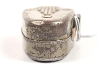 Dynamo Taschenlampe Wehrmacht, Gefertigt in Holland unter deutscher Besatzung. Funktioniert