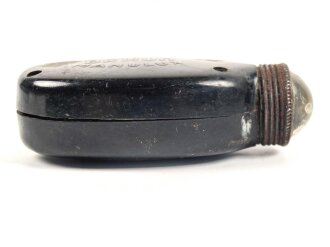 Dynamo Taschenlampe aus brauner Preßmasse....