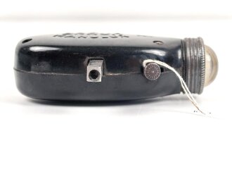 Dynamo Taschenlampe aus brauner Preßmasse. Hersteller "MANULUX" Defekt, WaA