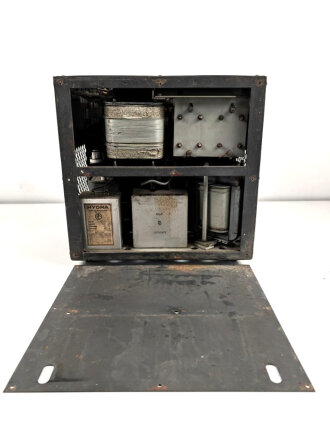 Sendegleichrichter S.Gl.T 100 datiert 1941. Optisch einwandfrei, Funktion nicht geprüft. Stromversorgung für 100 Watt Sender