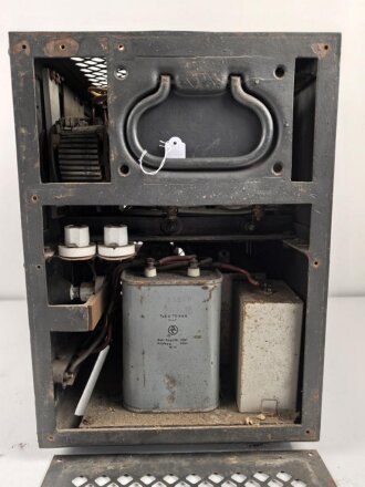 Sendegleichrichter S.Gl.T 100 datiert 1941. Optisch einwandfrei, Funktion nicht geprüft. Stromversorgung für 100 Watt Sender