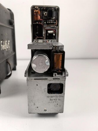 Feldfunksprecher f datiert 1944. Original lackiertes Stück, optisch einwandfrei, Funktion nicht geprüft, ungereinigt