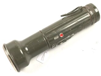 Deutschland nach 1945, Stabtaschenlampe " CRONE" . Gesamtlänge 19cm, Originallack, Funktion nicht geprüft