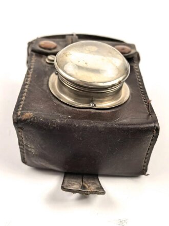 Batteriebetriebene Lampe in Lederetui, vermutlich...