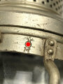 Kriegsmarine, Laterne aus Leichtmetall. Gesamthöhe etwa 38cm, aufwendige Konstruktion mit Nachschiebevorrichtung für eine Kerze. Guter Gesamtzustand