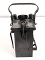 Dominit Handlampe. Schwerer Ausführung mit blauer Scheibe, was auf verwendung im Luftschutz schliessen lässt. Vor langer zeit überlackiert, Maße etwa 15 x 15 x 11cm