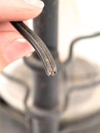 Laterne "Feuerhand Nr. 20" Ungereinigt, Originallack, Höhe ohne Griff etwa 38cm. Eigenmächtig elektrifiziert, sicherlich leicht rückbaubar