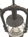 Laterne "Feuerhand Nr. 20" Ungereinigt, Originallack, Höhe ohne Griff etwa 38cm. Eigenmächtig elektrifiziert, sicherlich leicht rückbaubar