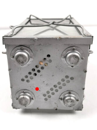 Luftwaffe Unterkunftslaterne aus Aluminium datiert 1941, ungereinigtes Stück