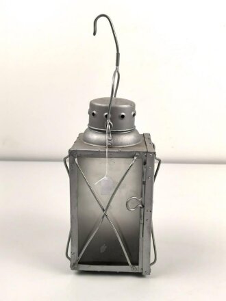 Luftwaffe Unterkunftslaterne aus Aluminium datiert 1941, ungereinigtes Stück