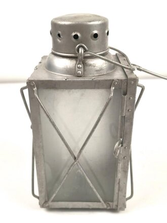 Luftwaffe Unterkunftslaterne aus Aluminium datiert 1939, ungereinigtes Stück