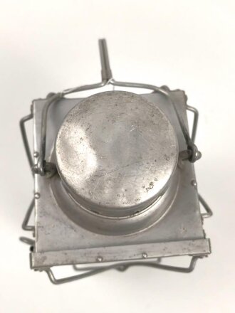 Luftwaffe Unterkunftslaterne aus Aluminium datiert 1939, ungereinigtes Stück