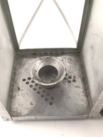 Luftwaffe Unterkunftslaterne aus Aluminium datiert 1939, ungereinigtes Stück