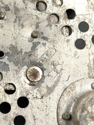 Luftwaffe Unterkunftslaterne aus Aluminium datiert 1938, ungereinigtes Stück