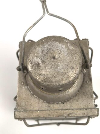 Luftwaffe Unterkunftslaterne aus Aluminium datiert 1938, ungereinigtes Stück