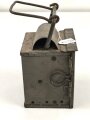Eisenblechlaterne "Elektomechanische Industrie GmbH Berlin" Originallack, Maße ohne Griff etwa 10 x 13 x 9cm