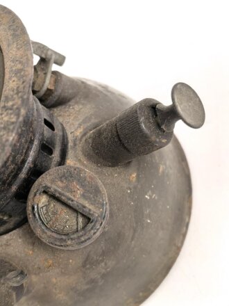 Starklichtlampe Petromax 2827 aus den 1940iger Jahren. Originallack, ungereinigt. Leer, dennoch KEIN VERSAND NACH ÜBERSEE
