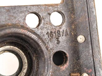 Lichthalter Trageplatte zur Einheitslaterne Preßstoff  Wehrmacht. Ungereinigtes Stück