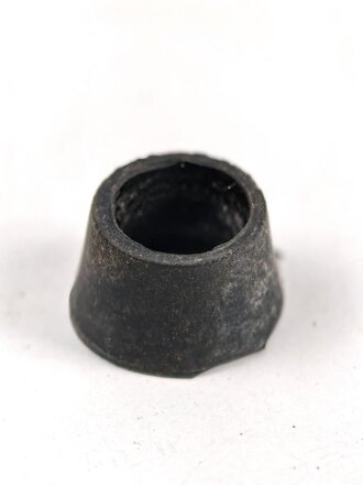 Gummidichtung für Tropfnadeldüse zur Einheitslaterne Preßstoff der Wehrmacht. Weich