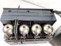 Lorenz Empfänger EO132 datiert 1937. Gehäuse überlackiert, Frontplatte höchstwahrscheinlich Originallack. Funktion nicht geprüft