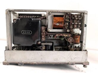 Lorenz 8 Watt Sender . Gehäuse vermutlich Nachbau eines begnadeten Handwerkers, Typenschild neuzeitlich ergänzt. Funktion nicht geprüft