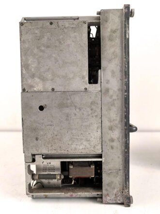 Lorenz 8 Watt Sender . Gehäuse vermutlich Nachbau eines begnadeten Handwerkers, Typenschild neuzeitlich ergänzt. Funktion nicht geprüft