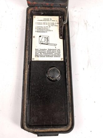 Feldfunkgerät Feldfu.b1, datiert 1943. Gehäuse gut restauriert, Funktion nicht geprüft
