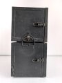 Luftwaffe, Telefunken Einflugzeichen Empfänger "AE 1093"  mit zugehörigem Umformer. Jeweils original lackiert, beide Geräte mit Deckel