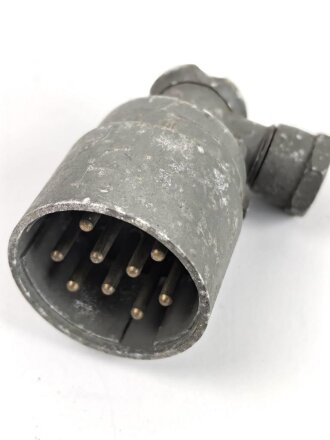 Neun poliger Stecker für 15 Watt...