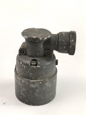 Neun poliger Stecker für 15 Watt SenderEmpfänger der Wehrmacht. Leichtmetall, Originallack