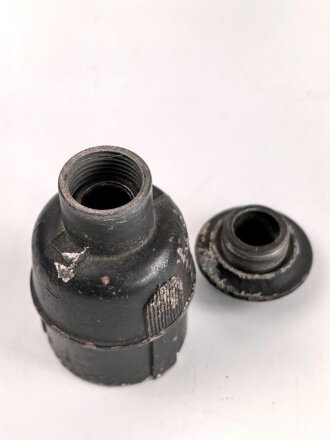 Neun poliger Stecker für 15 Watt SenderEmpfänger der Wehrmacht. Zink, Originallack