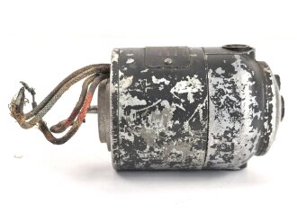 Luftwaffe, Elektromotor Luftfahrtgerätewerk Hakenfelde, Gerät Nr. 19-5735-A-1. Originallack, Funktion nicht geprüft