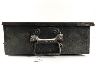 Transportkasten Wehrmacht " Zubehör und Werkzeug für " 2cm Flak Vierling 38 / 43 U" ungereinigtes Stück