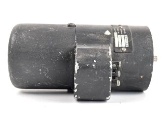 Luftwaffe, Elektromotor Luftfahrtgerätewerk Hakenfelde, Gerät Nr. 19-5721 B-2. Originallack, Funktion nicht geprüft. Gesamtlänge etwa 15cm