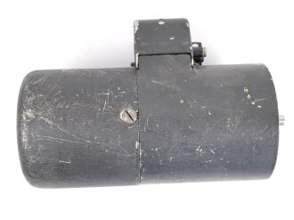 Luftwaffe, Elektromotor Luftfahrtgerätewerk Hakenfelde, Gerät Nr. 19-5721 B-2. Originallack, Funktion nicht geprüft. Gesamtlänge etwa 15cm