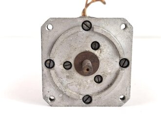Luftwaffe, Elektromotor , Bauart SAM L mot, E 571004. Funktion nicht geprüft, Gesamtlänge etwa 15cm